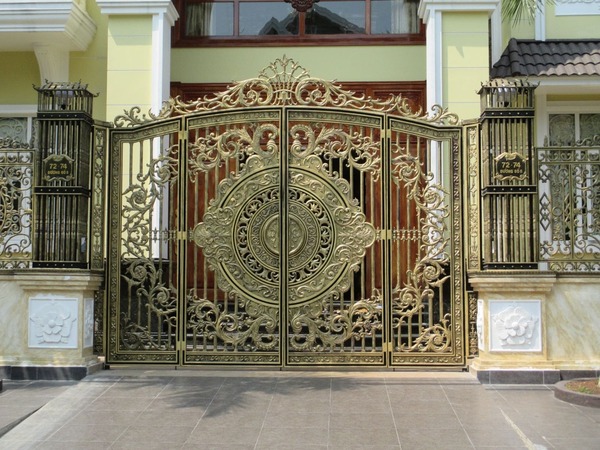 cửa cổng sắt sơn tĩnh điện