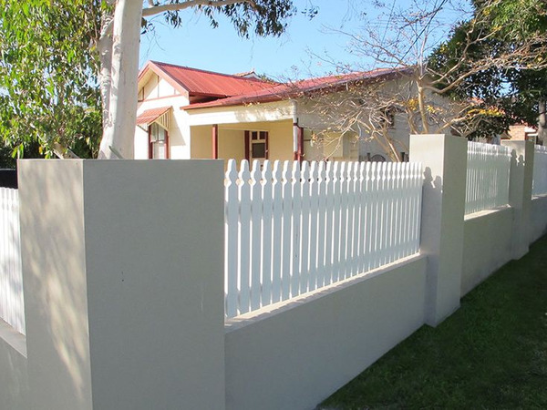Những thiết kế hàng rào bê tông tối giản rất ít khi bị lỗi mốt