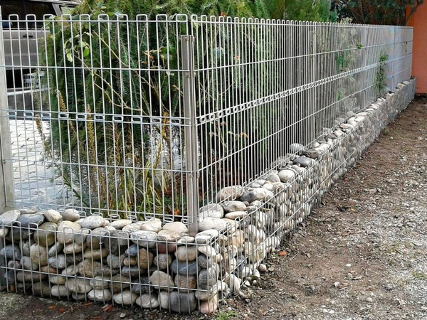 Tường rào tạnh inox mảnh, tiết kiệm chi phí