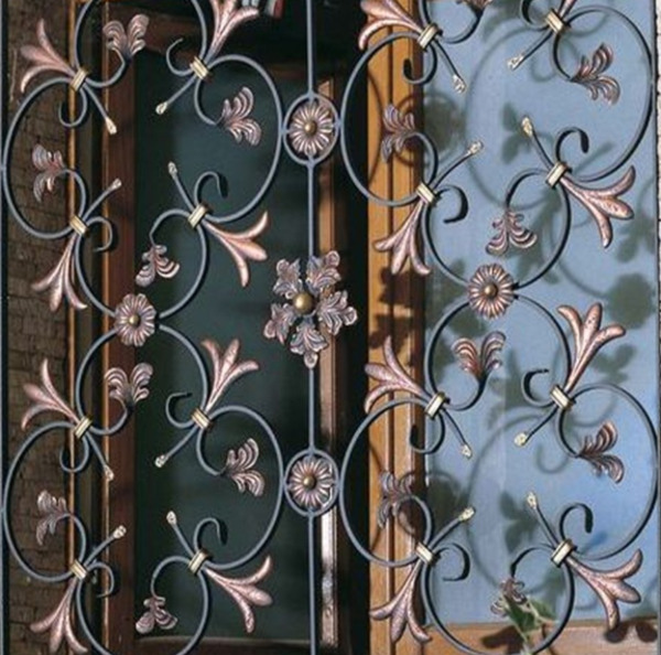 Mẫu song cửa sổ sắt họa tiết hình bán nguyệt độc đáo