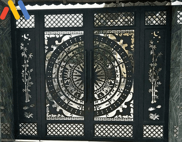 Mẫu cửa cổng sắt 4 cánh mỹ thuật họa tiết trống đồng
