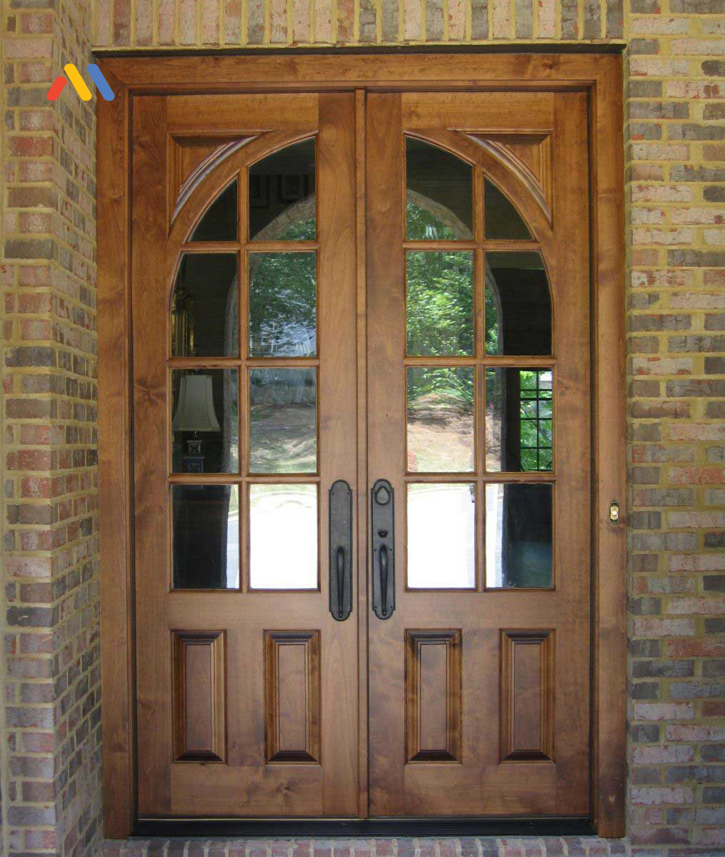 Mẫu cửa gỗ kính 2 cánh đẹp gồm 2 bộ phận chính là khung gỗ và kính cường lực