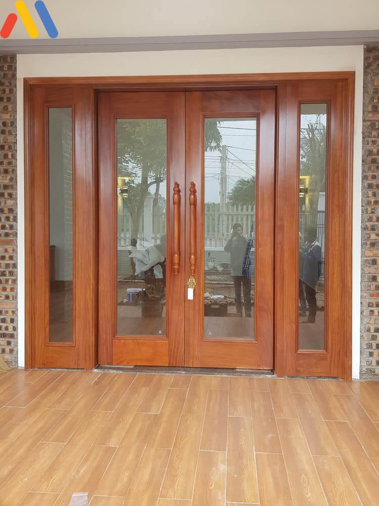 Mẫu cửa gỗ kính hiện đại