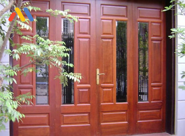 Mẫu cửa sắt giả gỗ 4 cánh cho cửa chính