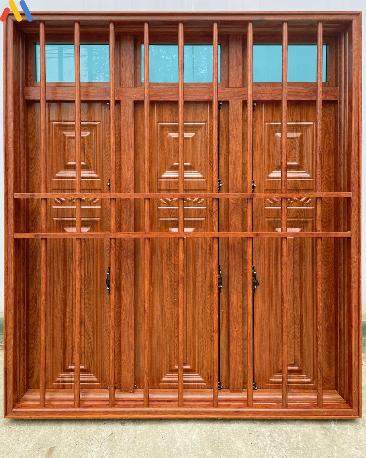 Mẫu cửa sổ gỗ tự nhiên 3 cánh kết hợp khung cửa gỗ