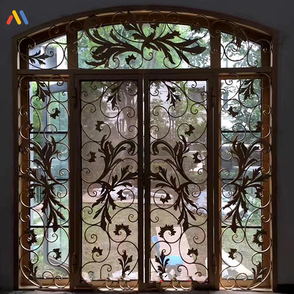 Mẫu cửa sổ song sắt cổ điển cao cấp 