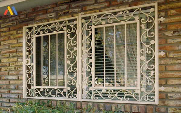 Mẫu cửa sổ song sắt cổ điển phù hợp với mọi không gian