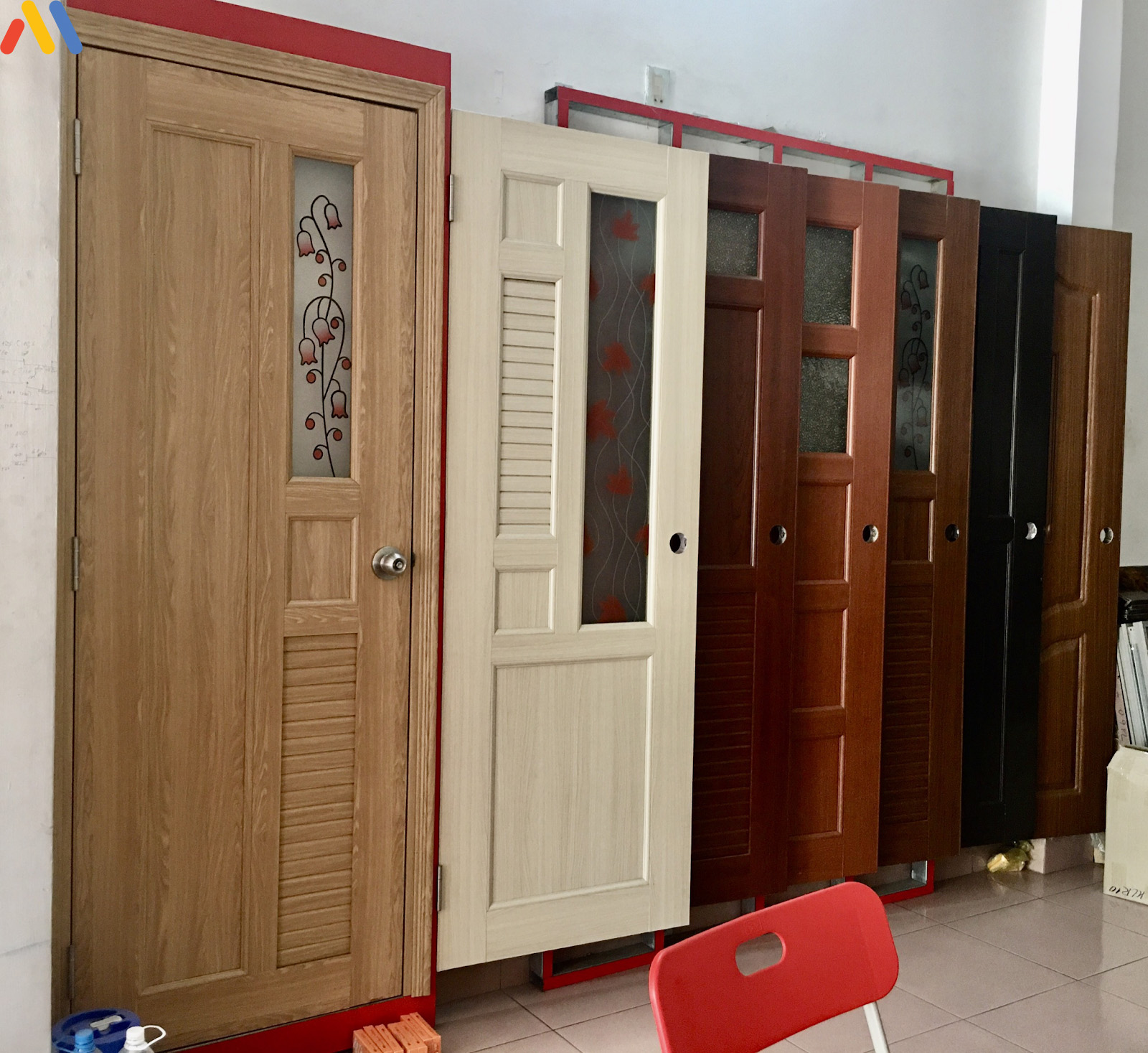 Mẫu cửa thông phòng nhựa giả gỗ màu sắc đa dạng