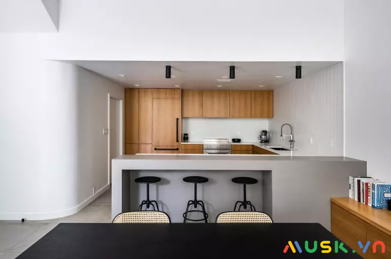 Mẫu phòng bếp phong cách nội thất minimalist dùng tủ bếp gỗ
