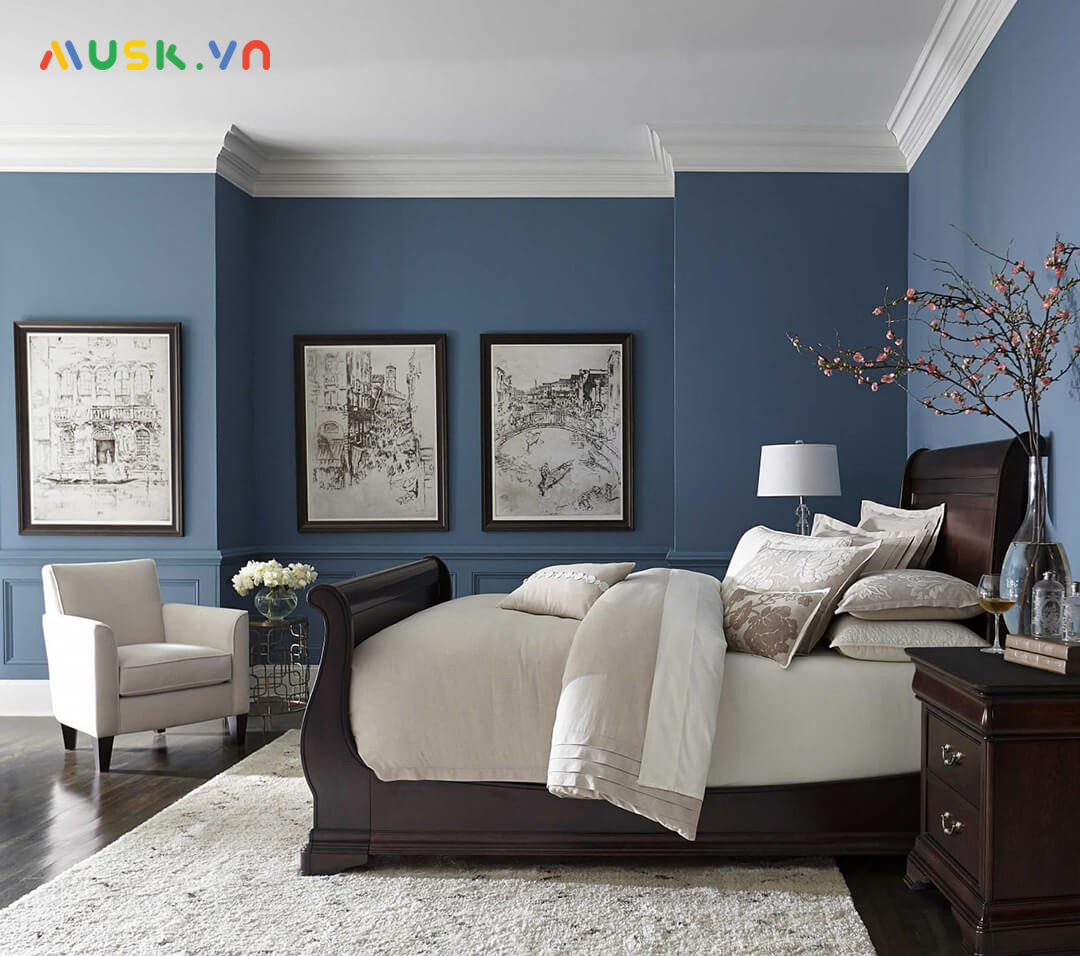 Phòng ngủ với màu sơn nhà màu xanh dương pastel ấm cúng, sang trọng