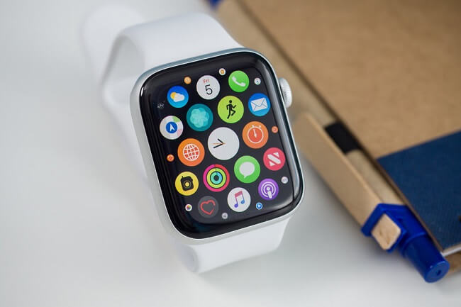 Sử dụng chiếc Apple Watch như một đồng hồ để bàn