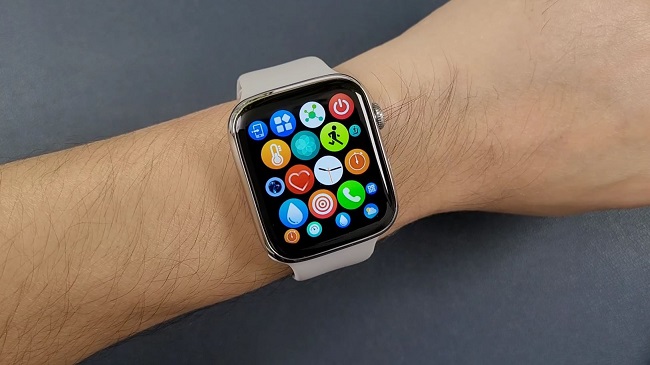 Tại sao khi nâng cổ tay lên Apple Watch không bật?