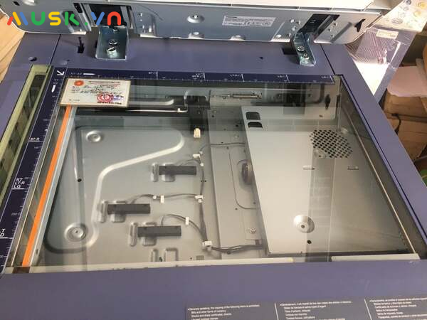 Không vệ sinh gương phản xạ khiến máy photocopy ricoh bị mờ