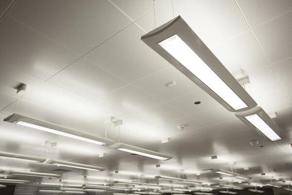 Đèn huỳnh quang giúp doanh nghiệp tiết kiệm chi phí tối ưu