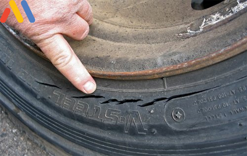 Nhận biết lốp ô tô cần được bảo dưỡng