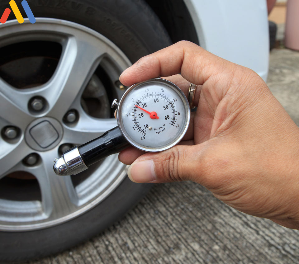 Lốp xe bị rạn do áp suất lốp không đạt tiêu chuẩn