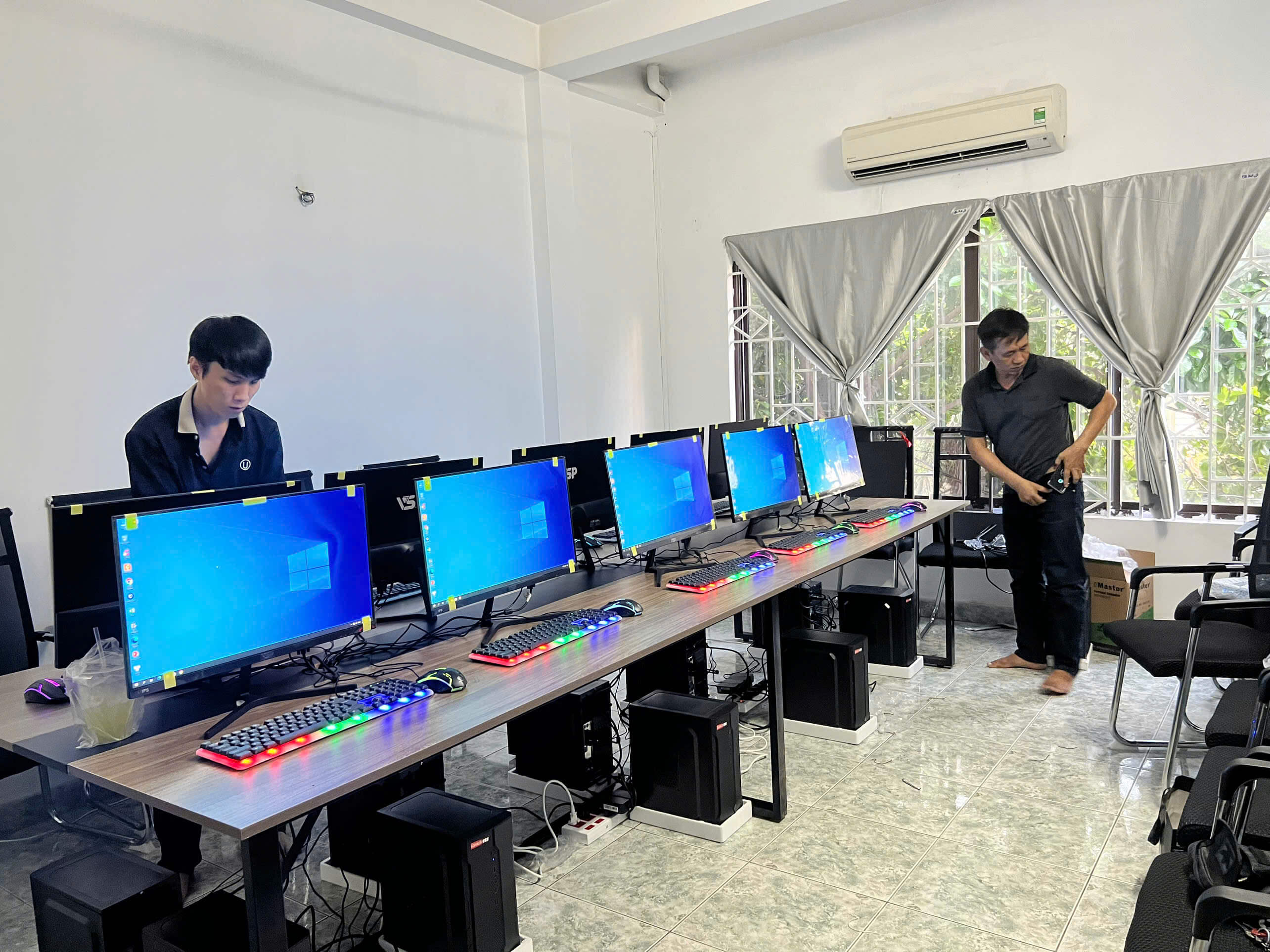 Lắp đặt phòng net chuyên nghiệp