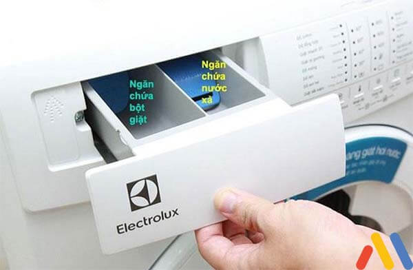 Hướng dẫn sử dụng mát giặt Electrolux: ngăn chứa nước giặt, nước xả