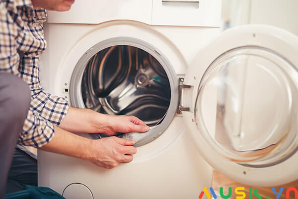 cách vệ sinh máy giặt aqua bằng cách khởi động chế độ làm sạch