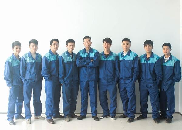 Đội ngũ nhân viên Bùi Định chuyên nghiệp, trẻ trung, phục vụ tận tình