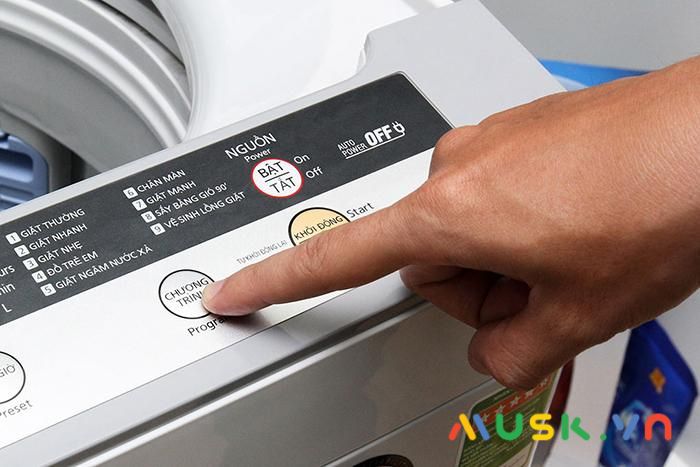 nút chọn chế độ sử dụng máy giặt