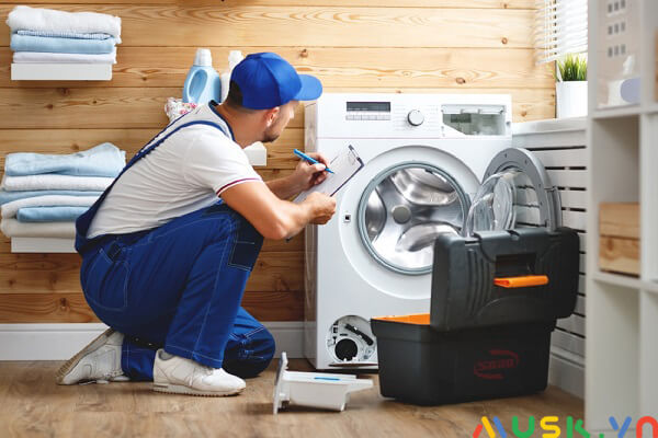 cách vệ sinh máy giặt cửa trước electrolux đơn giản