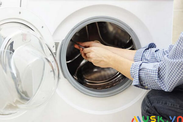 cách vệ sinh máy giặt cửa trước electrolux làm cho hoạt động máy tốt hơn