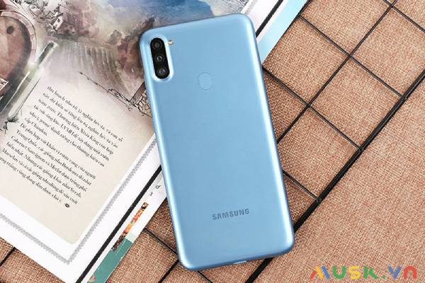 Điện thoại phân khúc tầm trung Samsung Galaxy A11 3GB/32GB