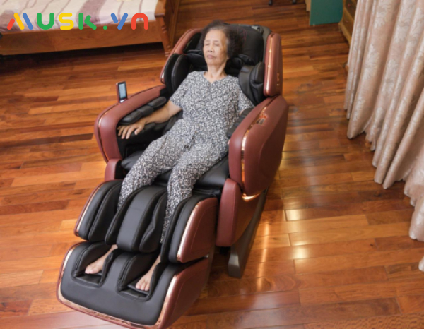 chọn ghế massage cho người già