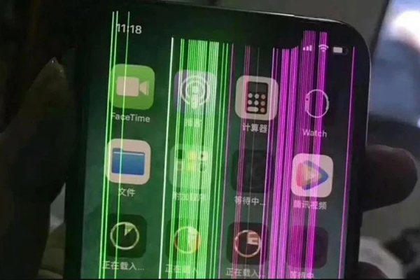 màn hình điện thoại bị sọc dọc màu xanh