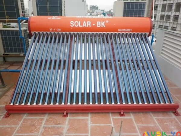 máy nước nóng năng lượng mặt trời thương hiệu solarbk nào tốt