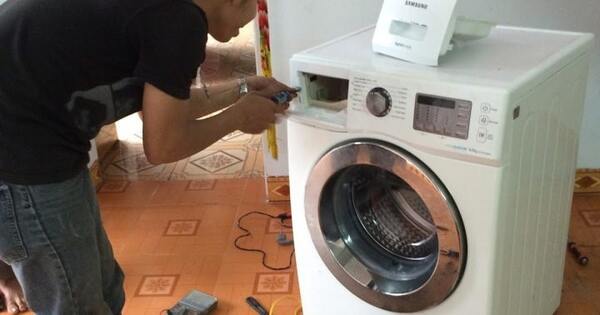 Nhân viên sửa máy giặt Hóc Môn ở đơn vị tại Musk.vn rất nhiệt tình