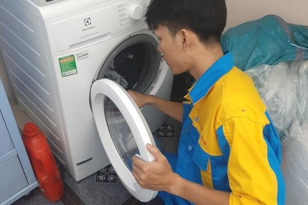 Máy giặt bị hỏng có thể do thời gian sử dụng quá dài